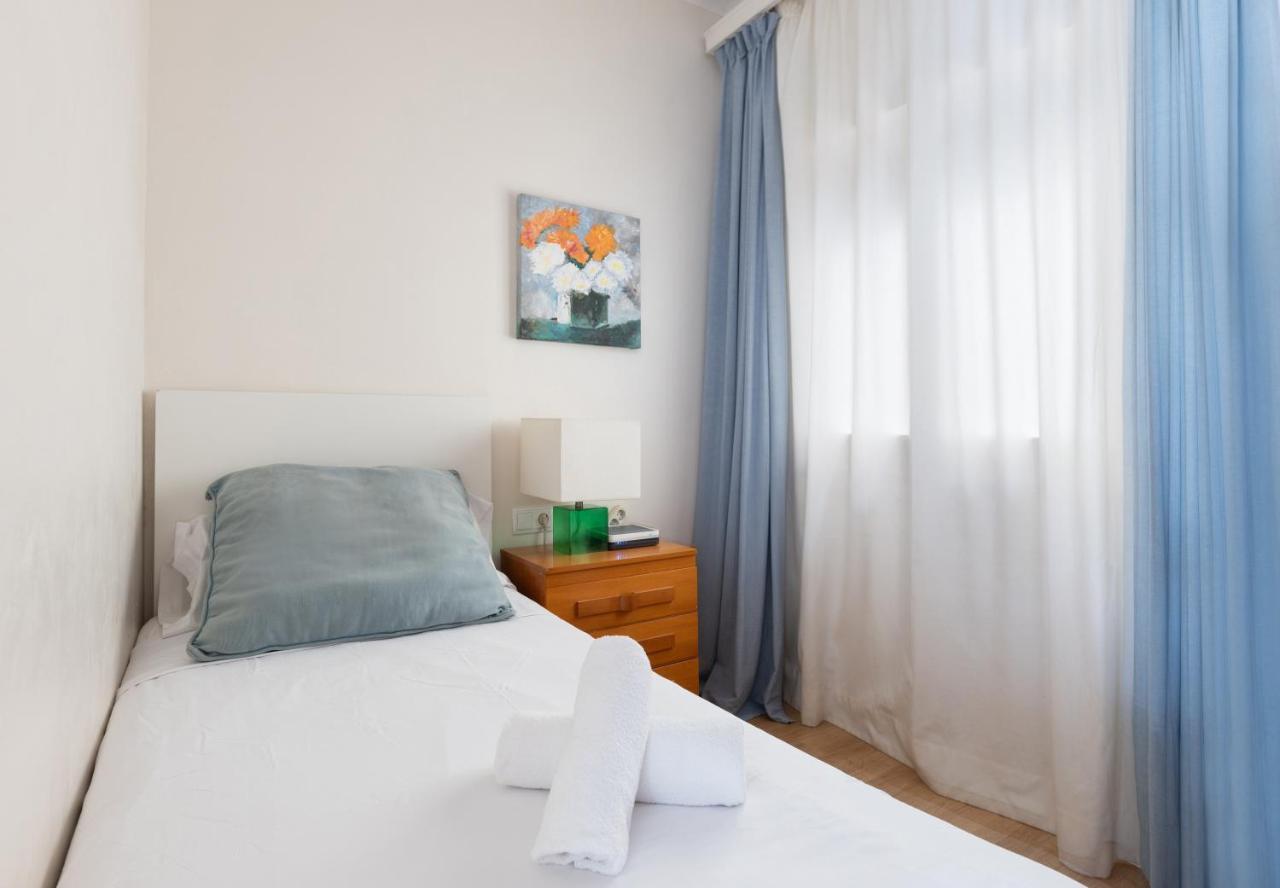 Lodging Apartments Guell Gaudi Barcelone Extérieur photo
